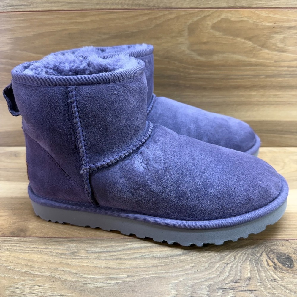 UGG Classic Mini Purple Suede Womens 8 Shearling Sherpa Lined Cozy Cottagecore